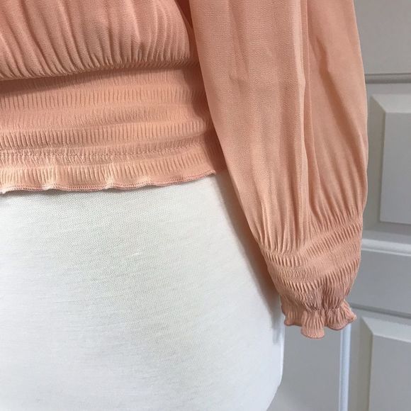 Greylin Blouse, soft blush shade. Size M - Picture 4 of 8